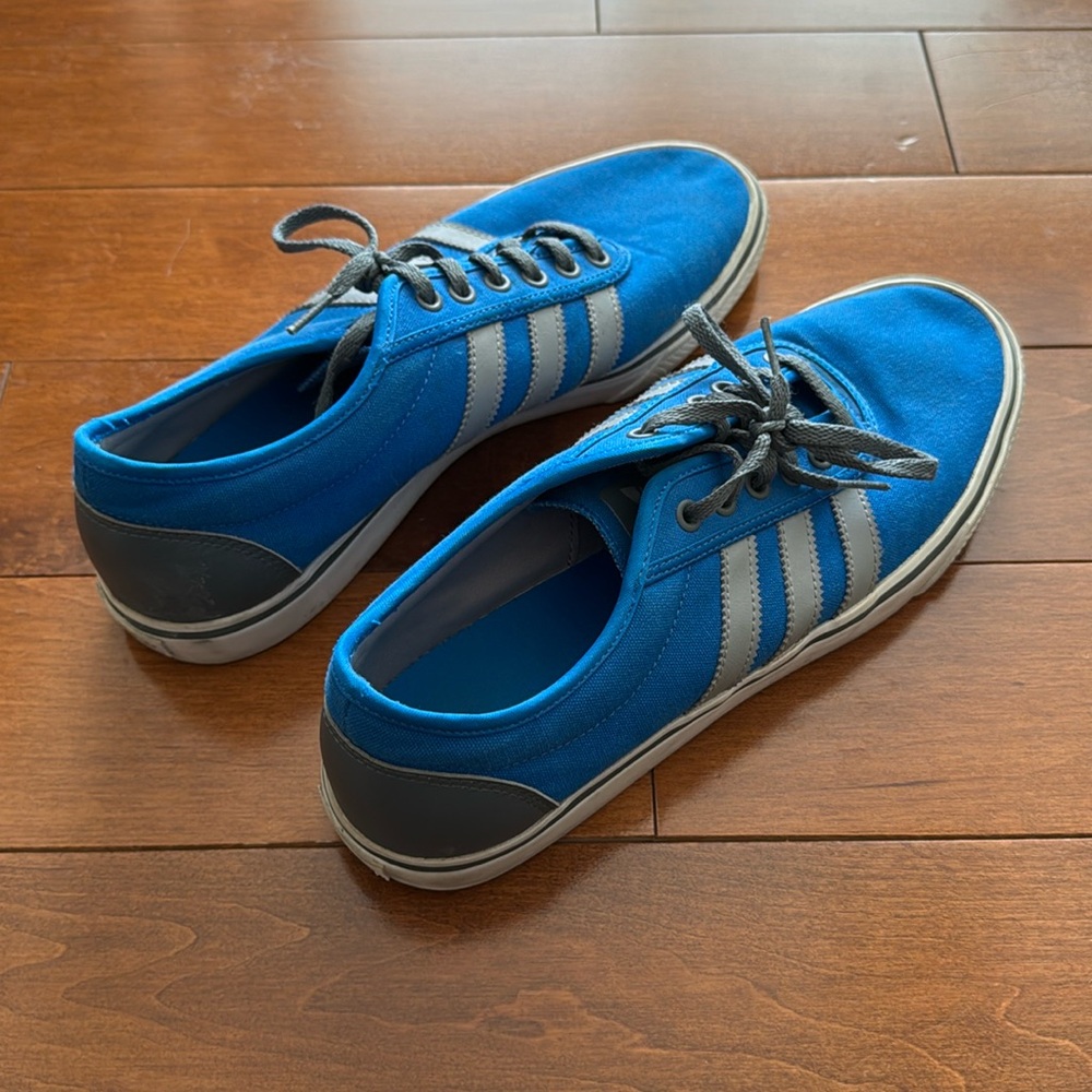 Blue adidas canvas shoes.💙